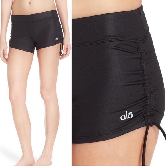 ALO Yoga Pants - Alo black glossy yoga shorts size S